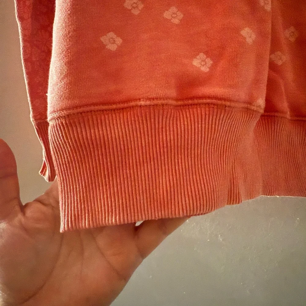 Aerie Women’s Coral vintage crewneck sweatshirt. Size S